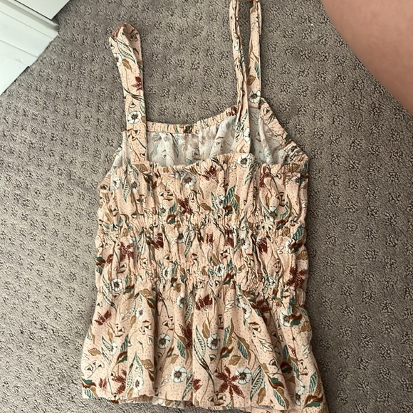 Universal thread pink floral top - Picture 2 of 2
